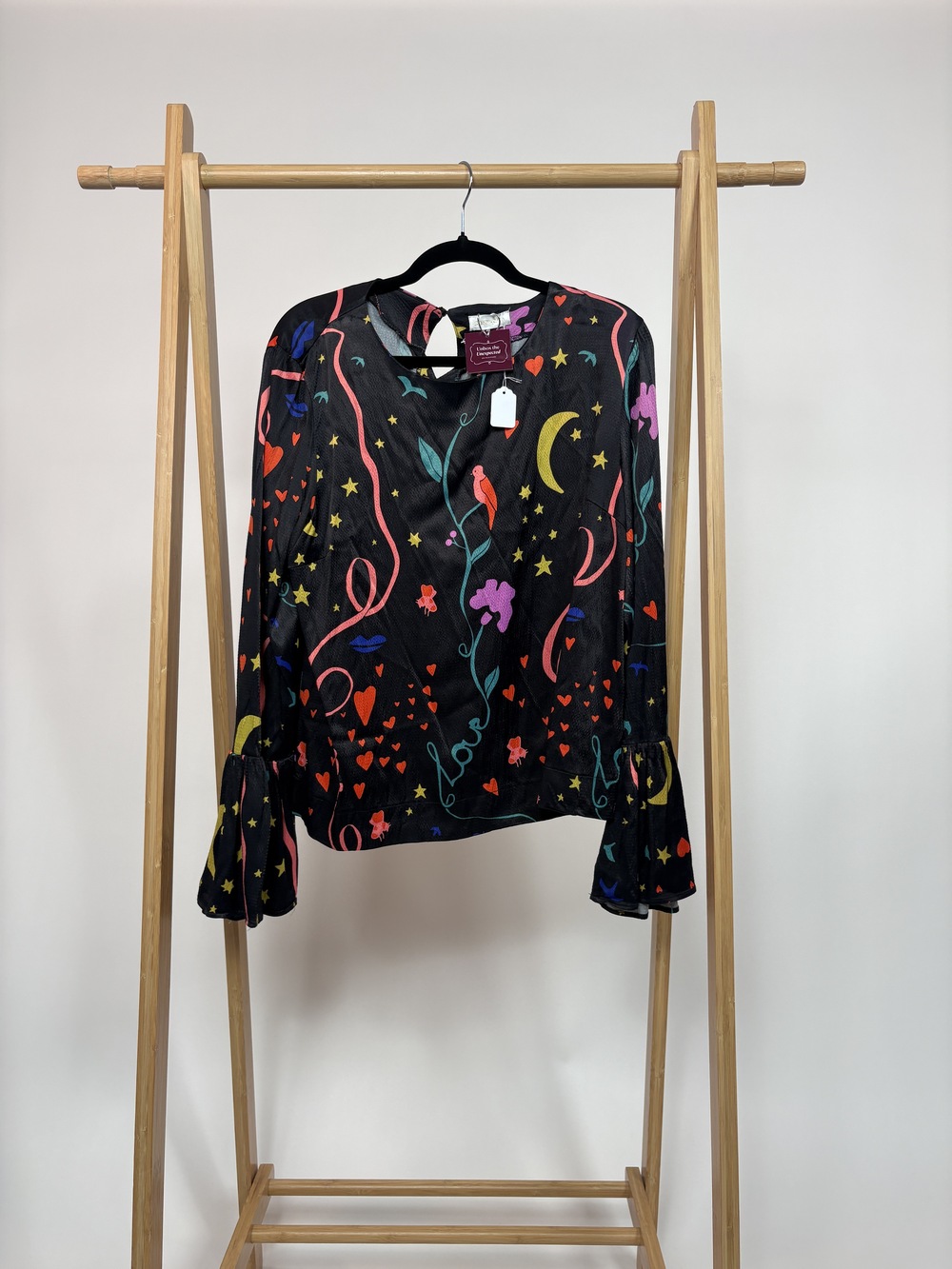 PF-1423 Stine Goya Black Bell Sleve Bird Print Top